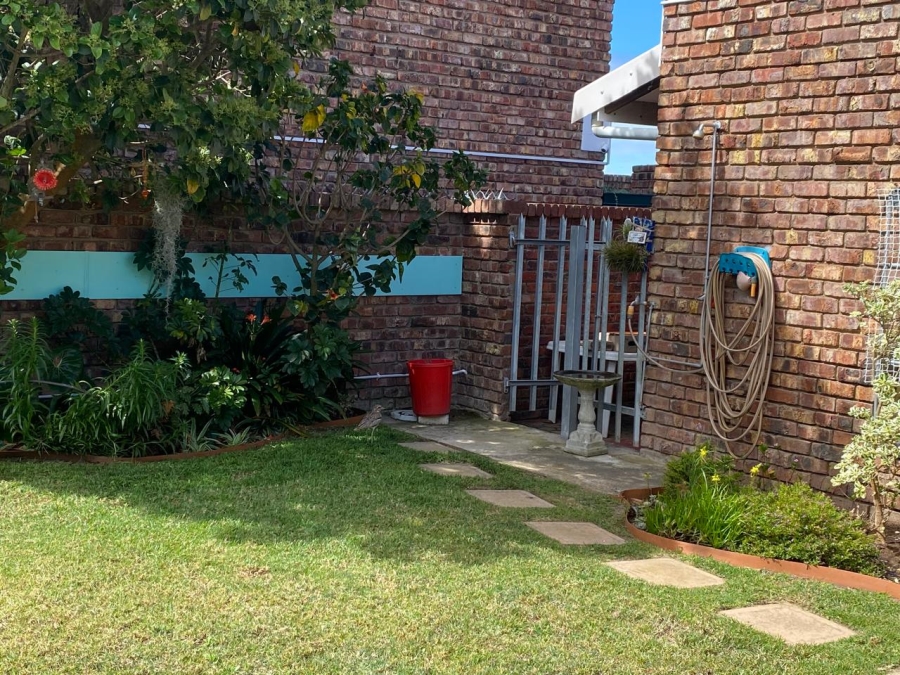 3 Bedroom Property for Sale in Deoville Park Western Cape